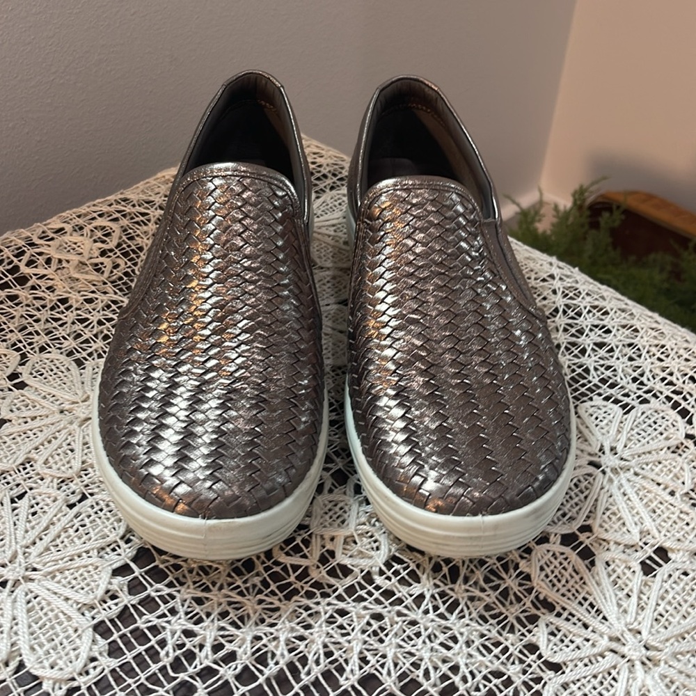 ECCO SOFT 7 Slip-On Sneakers in Cognac. Stylish, lightweight style, comfortable - Picture 2 of 7